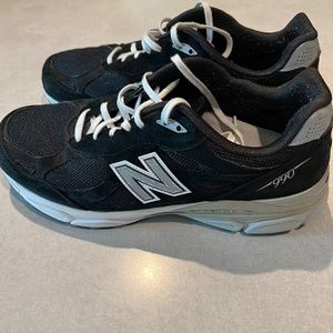 New Balance 990,  black/ white,  43.5 (women's 11.5 2E US)